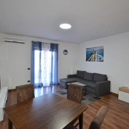 Apartment La Luna With Parking *