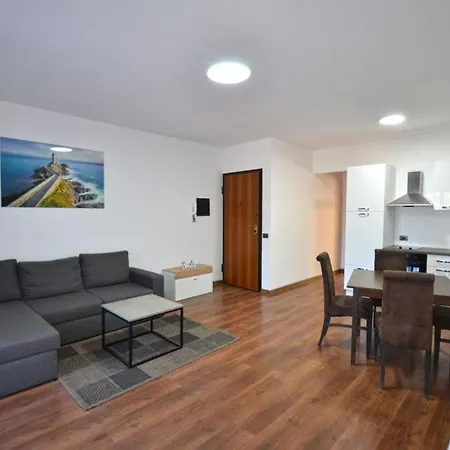 Apartment La Luna With Parking